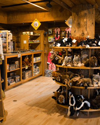 Old-Faithful-Inn-Gift-Shop