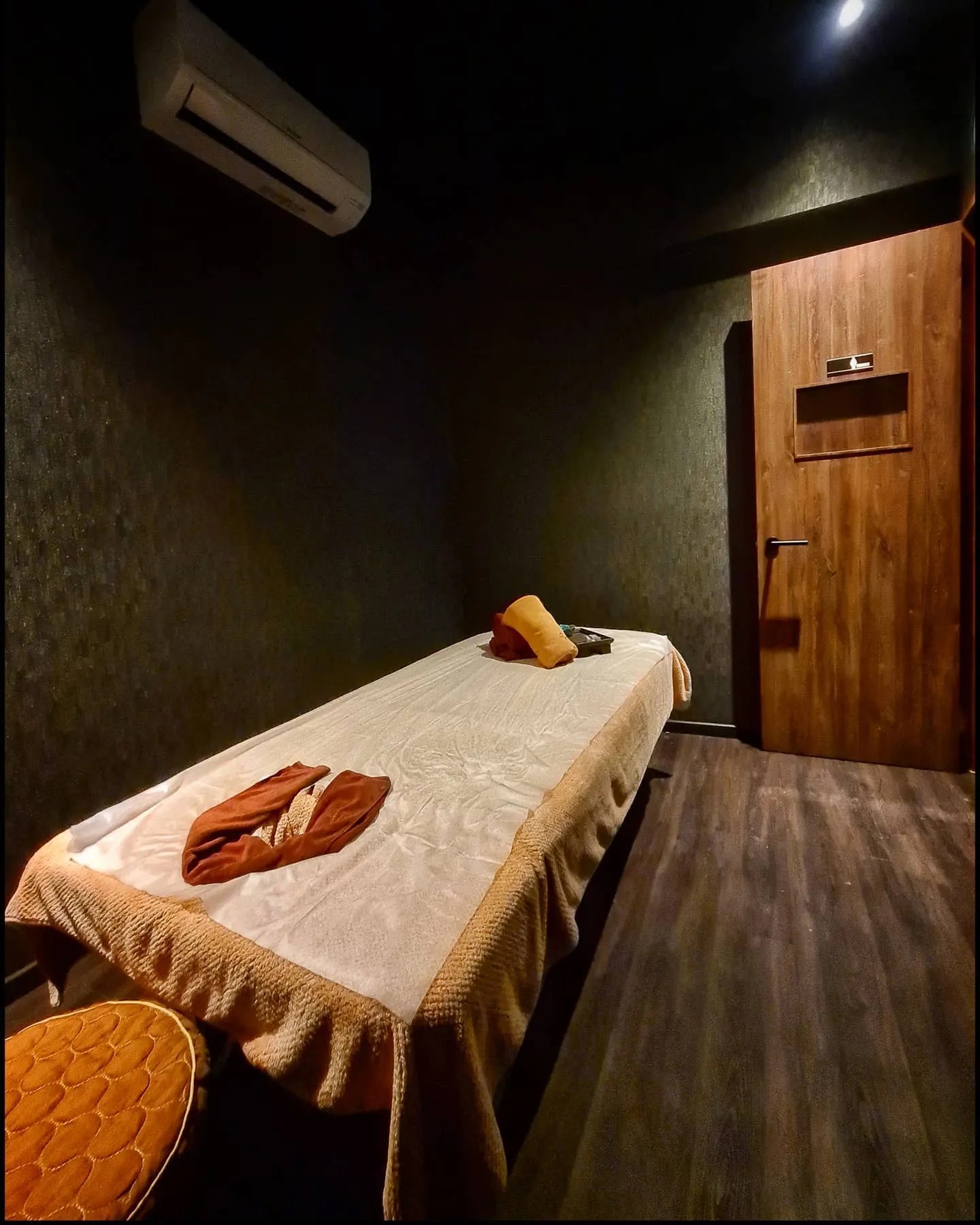 Serenity-Spa-@-63-Brighton-Crescent-Massage-Room